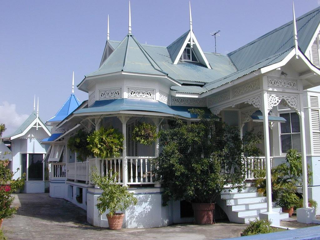 ホテル Trinidad Gingerbread House Port of Spain エクステリア 写真